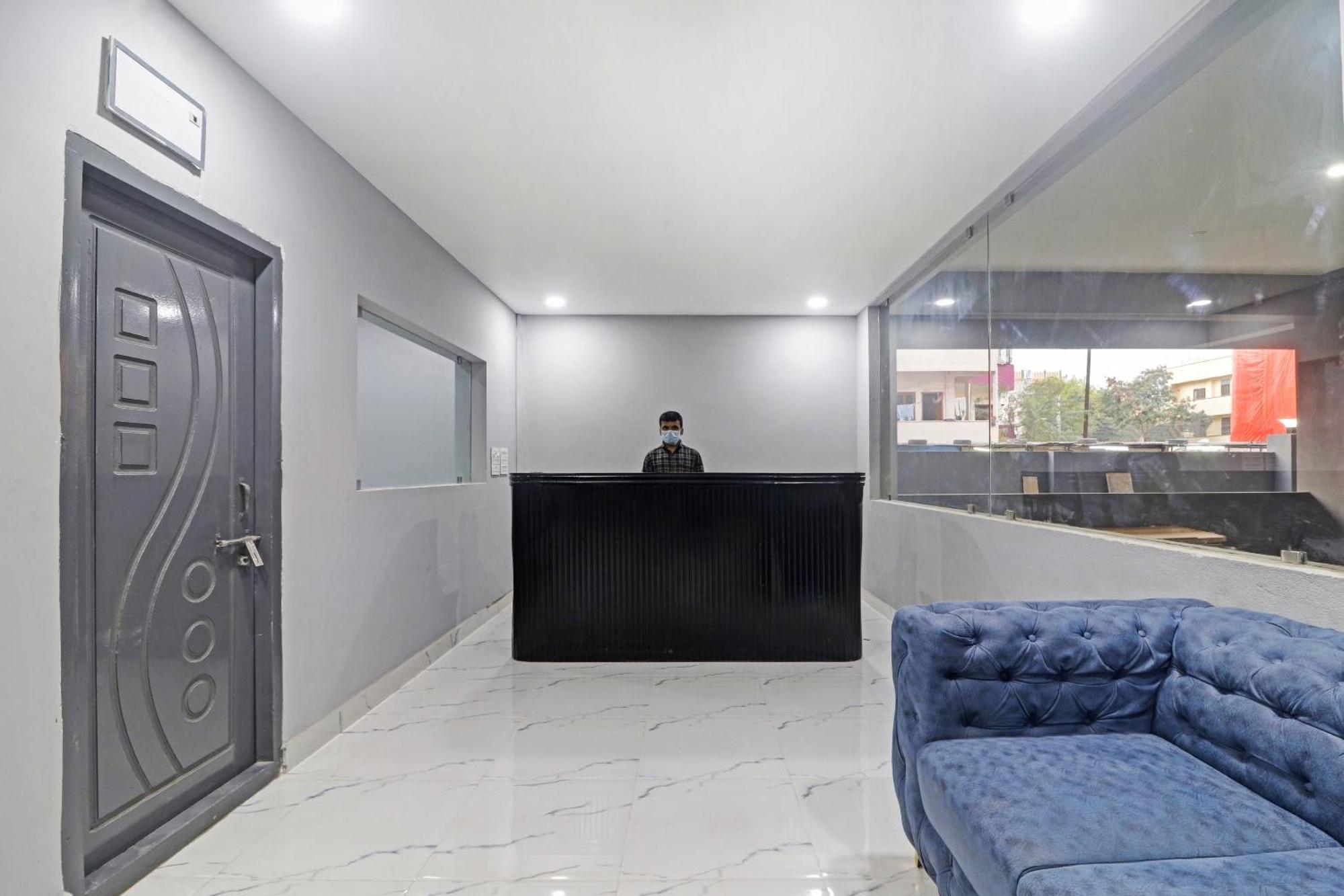 Hotel Super Townhouse Che Sigma Hyderabad Esterno foto